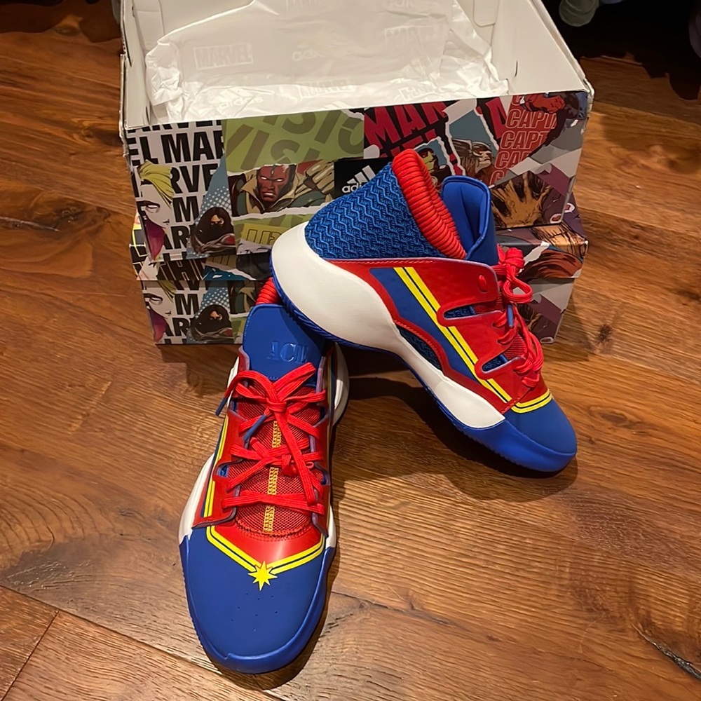 ACE Adidas limited edition Marvel basketball shoes new in box size 10.5